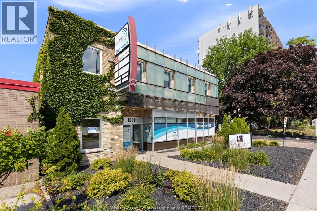 1361 OUELLETTE Unit 200