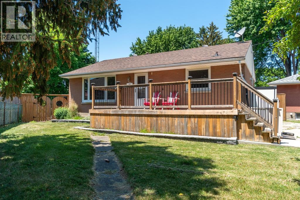 18 TWEEDSMUIR