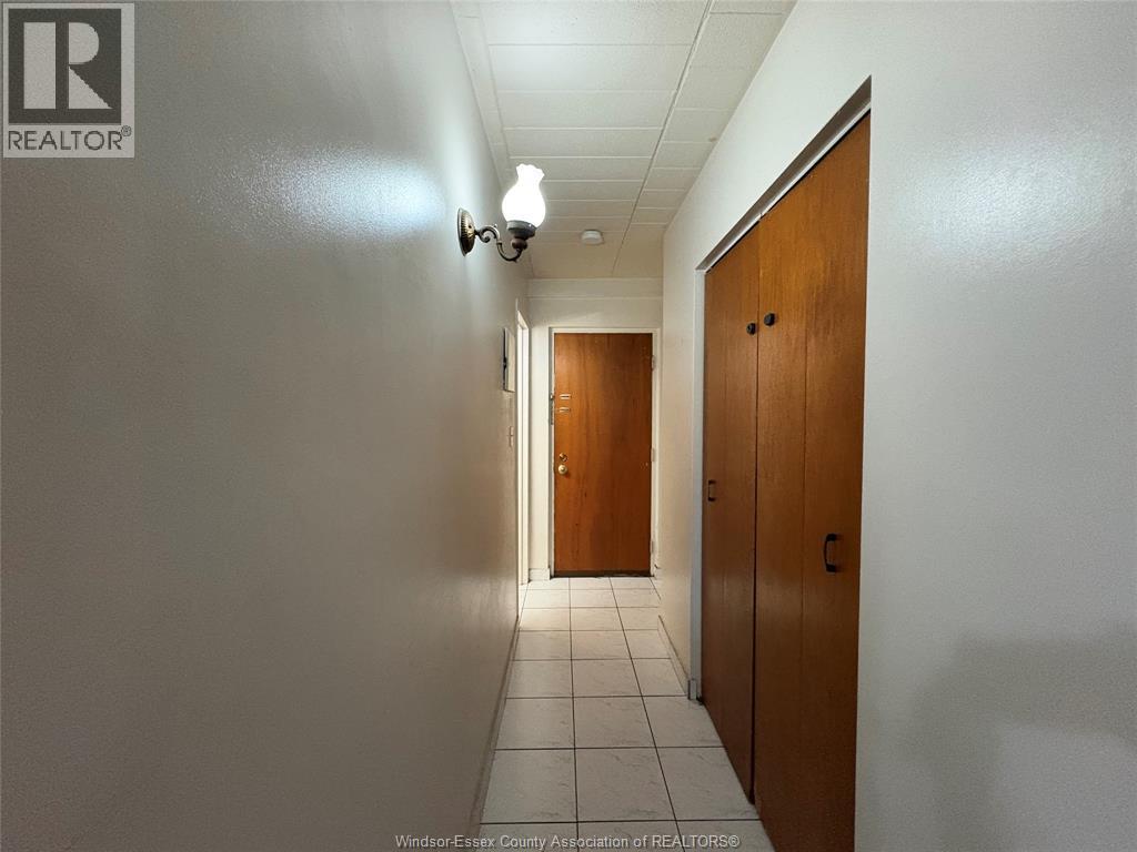 3044 SANDWICH Unit 203 photo 4