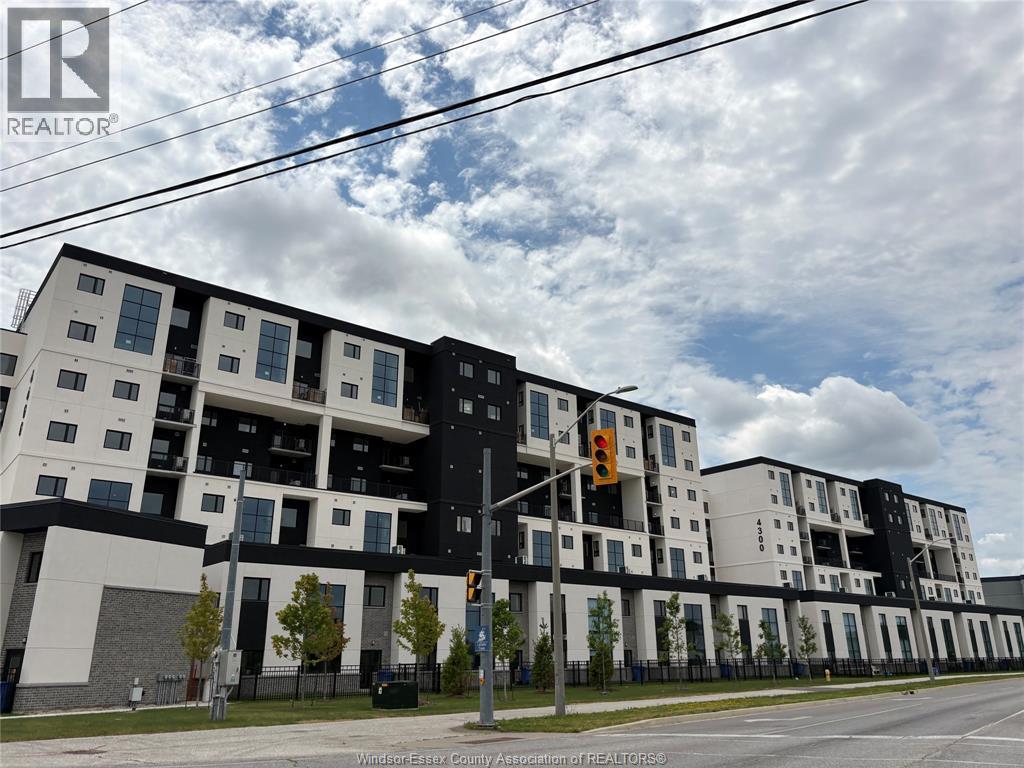 4300 LAURIER Unit 618