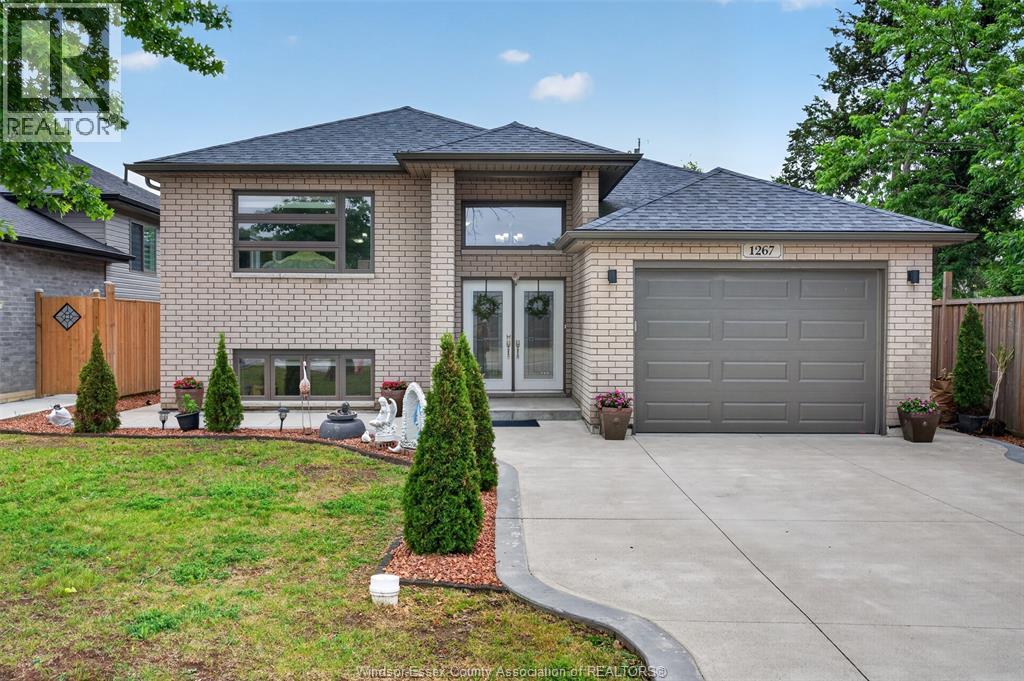 1267 EASTLAWN