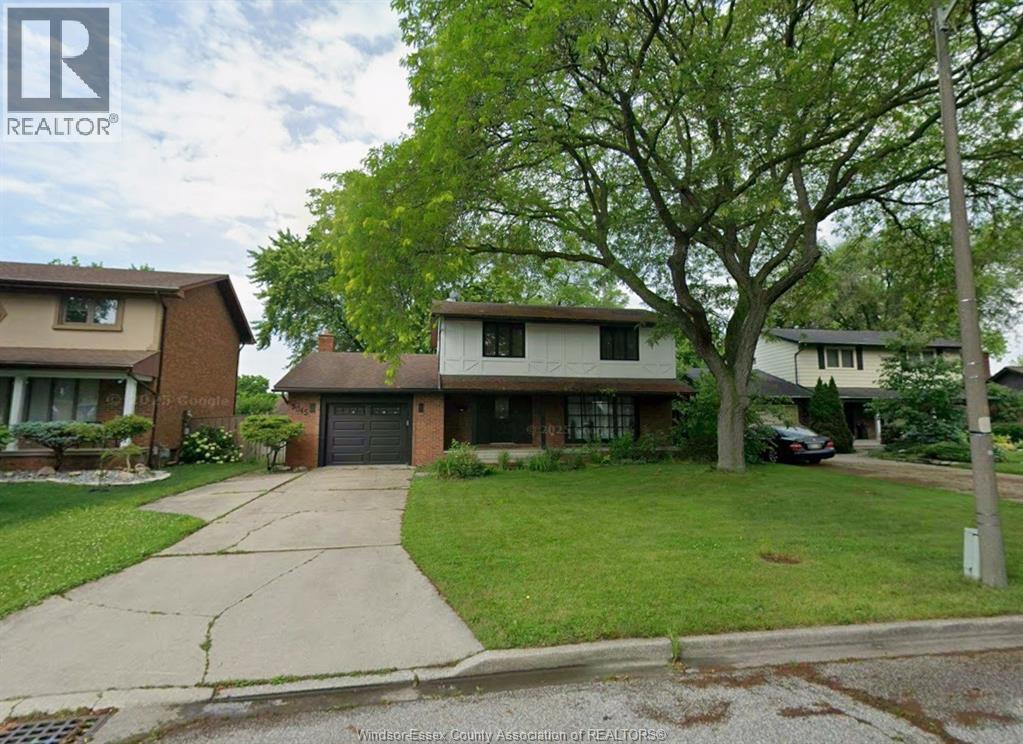 3045 CLAXTON