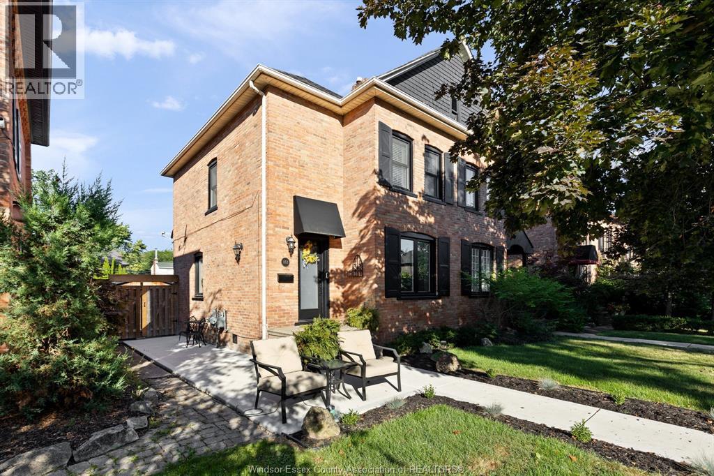 853 MONMOUTH