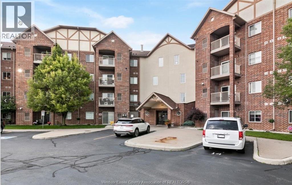 3160 Wildwood Unit 107