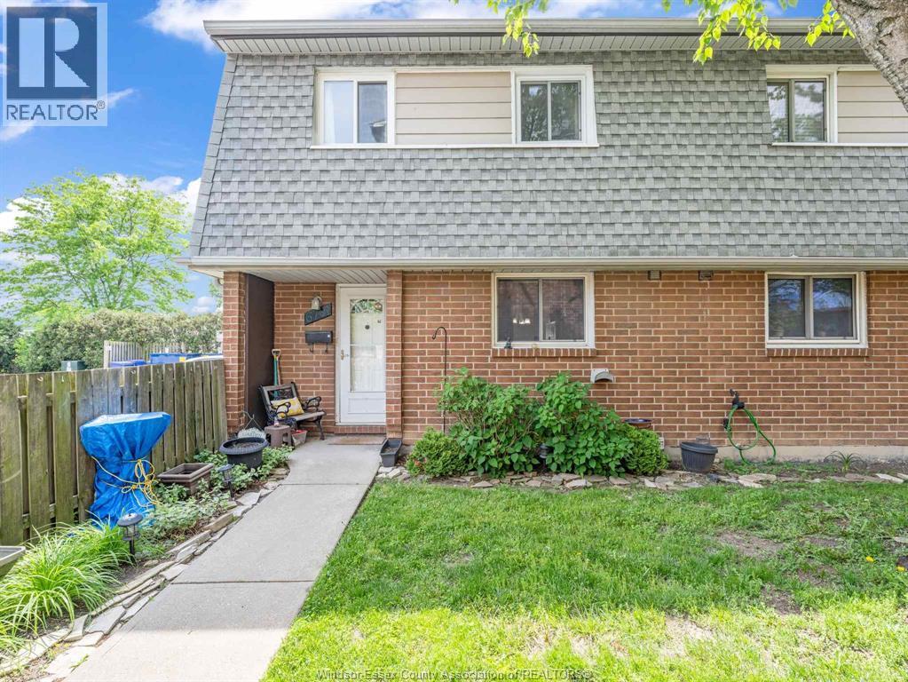 6701 Rose-ville Garden