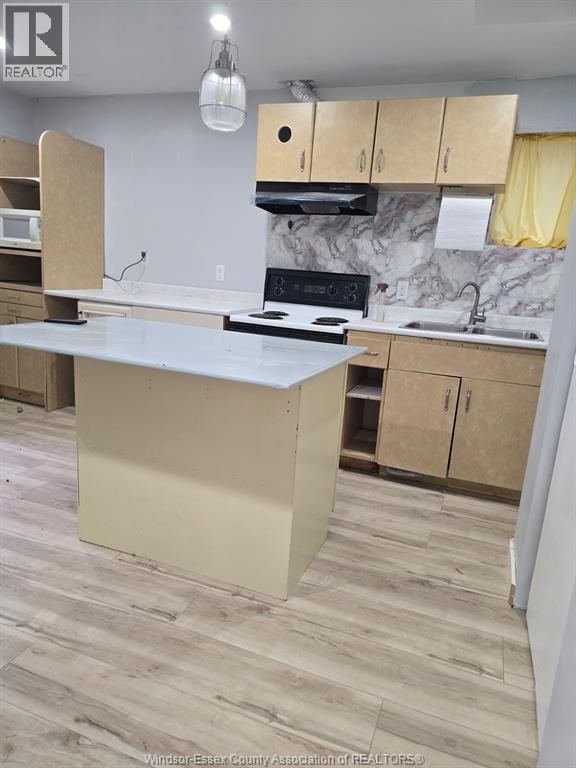 1849 DROUILLARD Unit LOWER photo 2