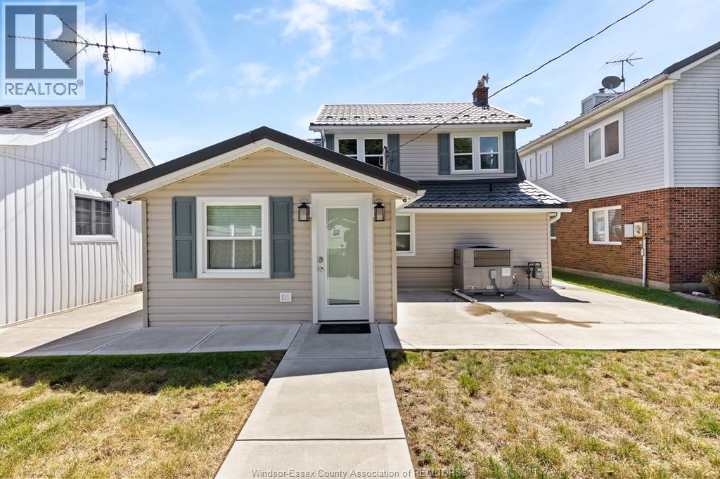 853 LAWRENCE