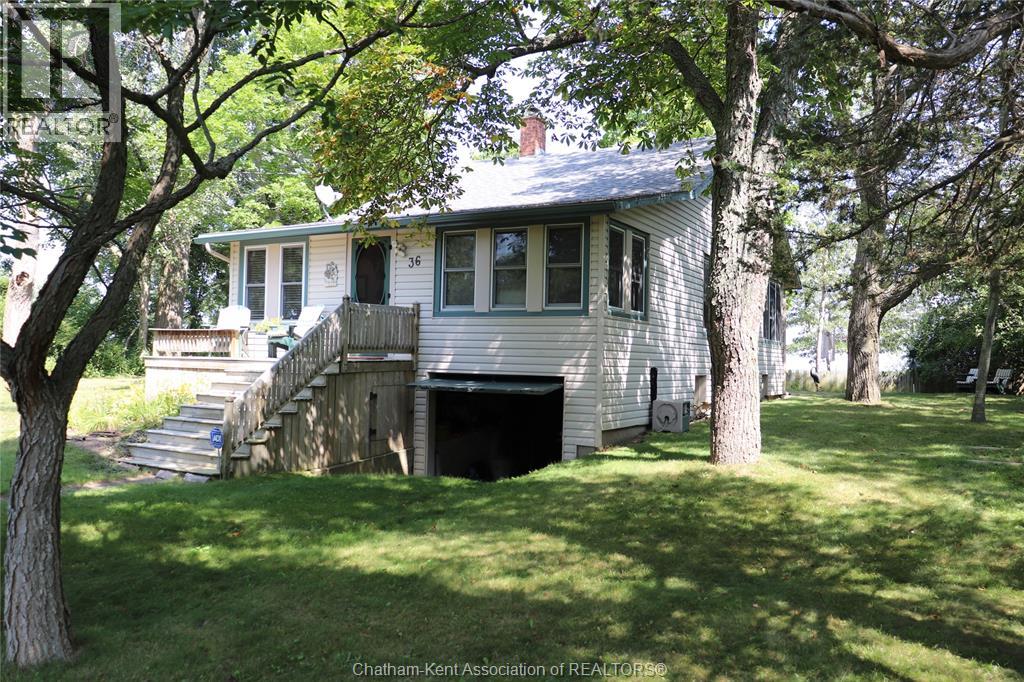 17818 Lakeshore