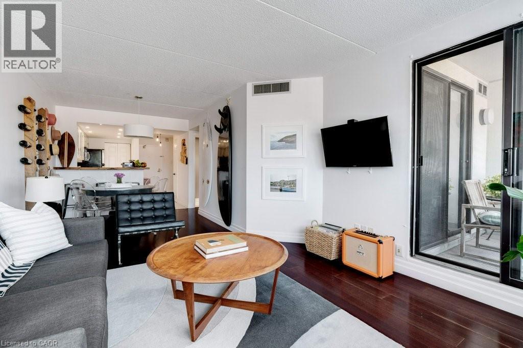 100 BRONTE Unit 214