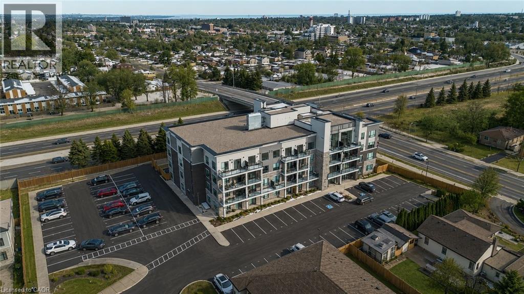 120 SPRINGVALLEY Unit 104