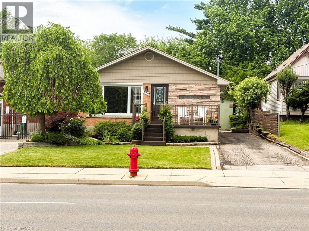 652 UPPER WENTWORTH