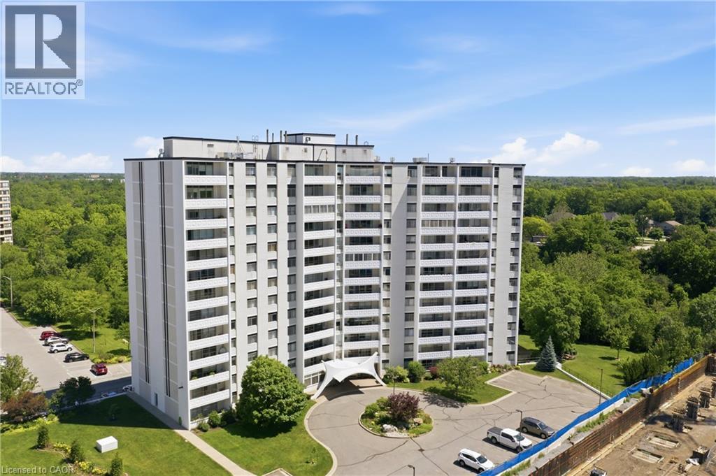 15 TOWERING HEIGHTS Unit 1005