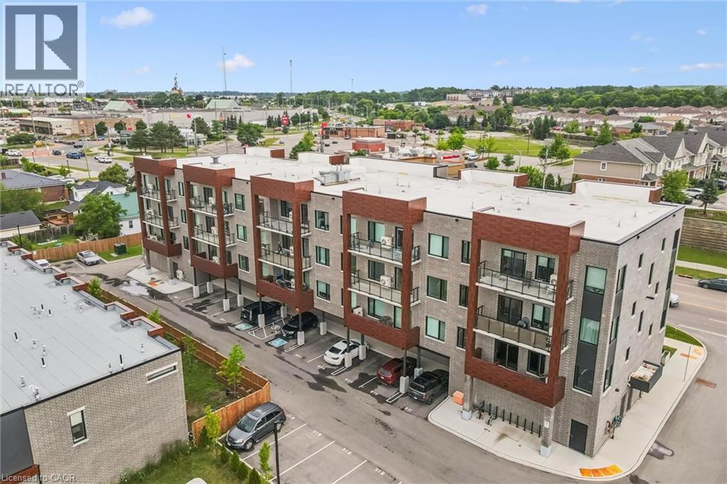 408 DUNDAS Unit 203