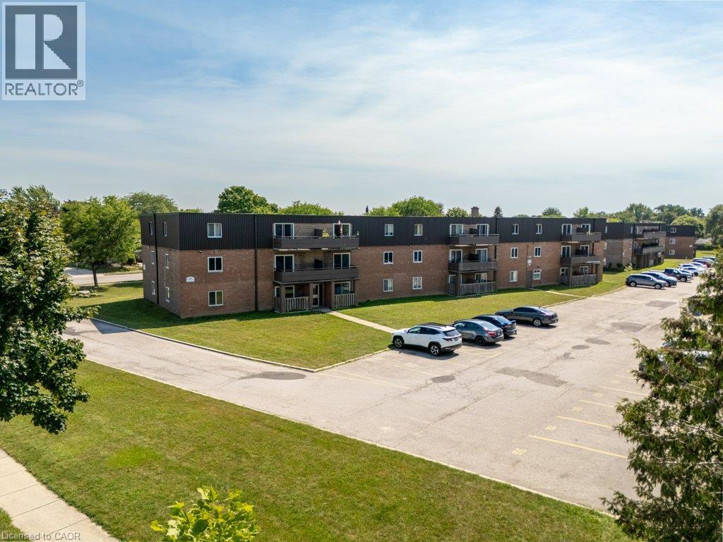 390 ADMIRAL Unit 205 photo 3