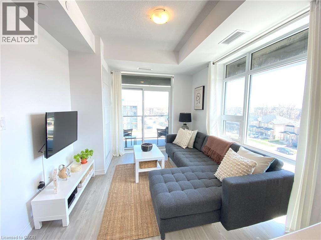 450 DUNDAS Unit 428