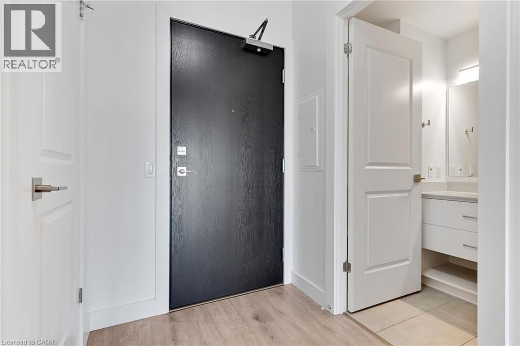 50 GRAND Unit 903 photo 3