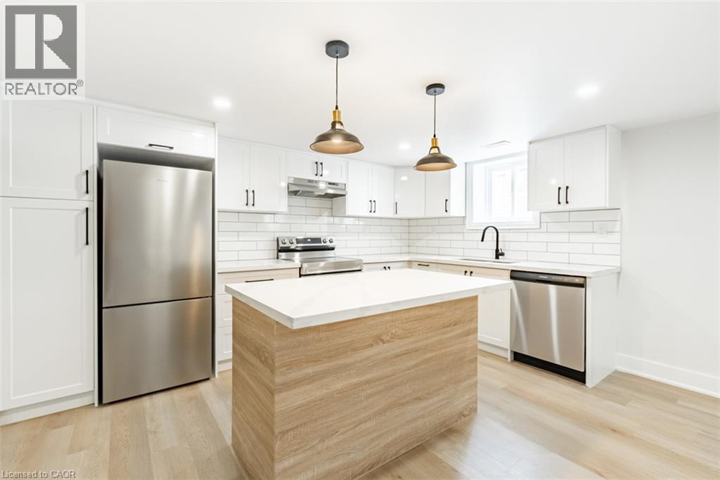 172 FENNELL Unit Lower