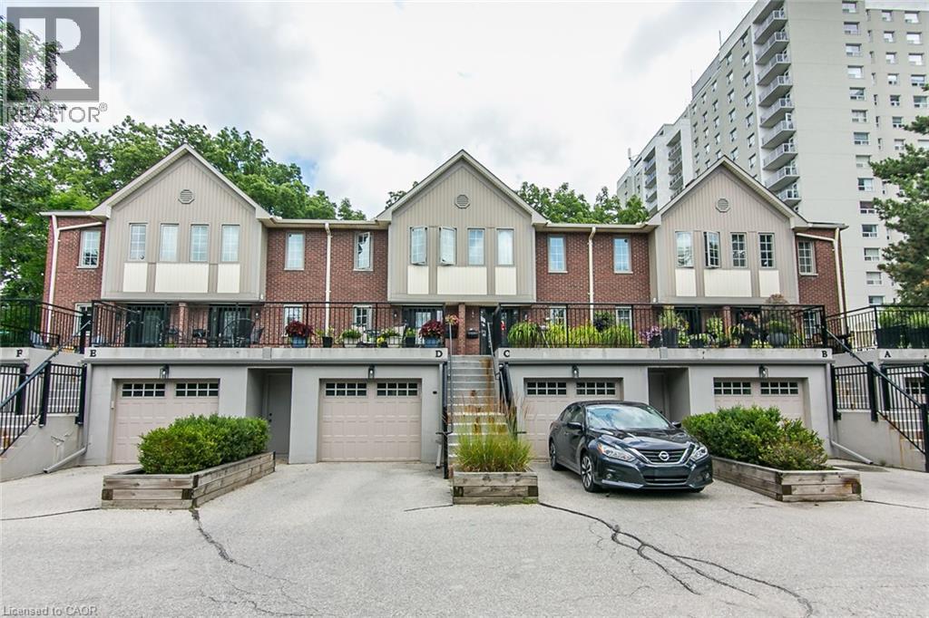 28 AHRENS Unit D