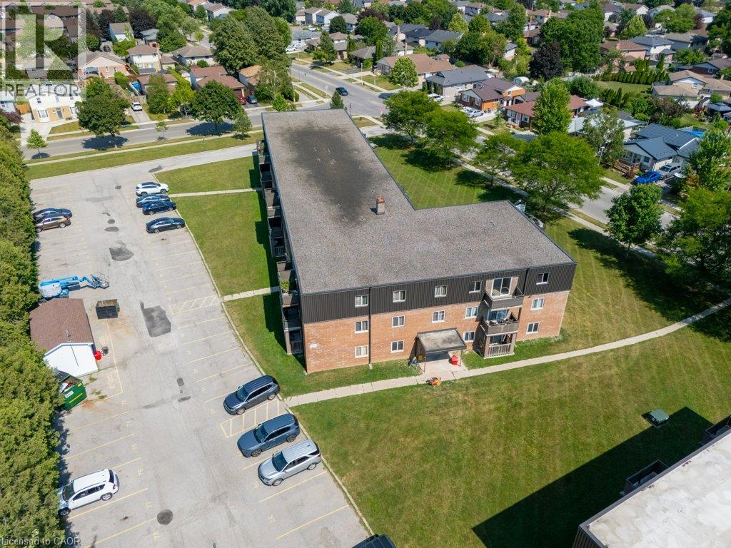 390 ADMIRAL Unit 112 photo 3