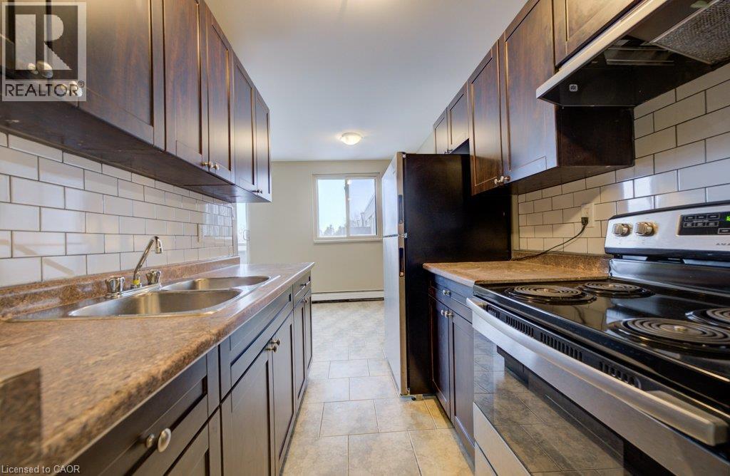390 ADMIRAL Unit 112 photo 5