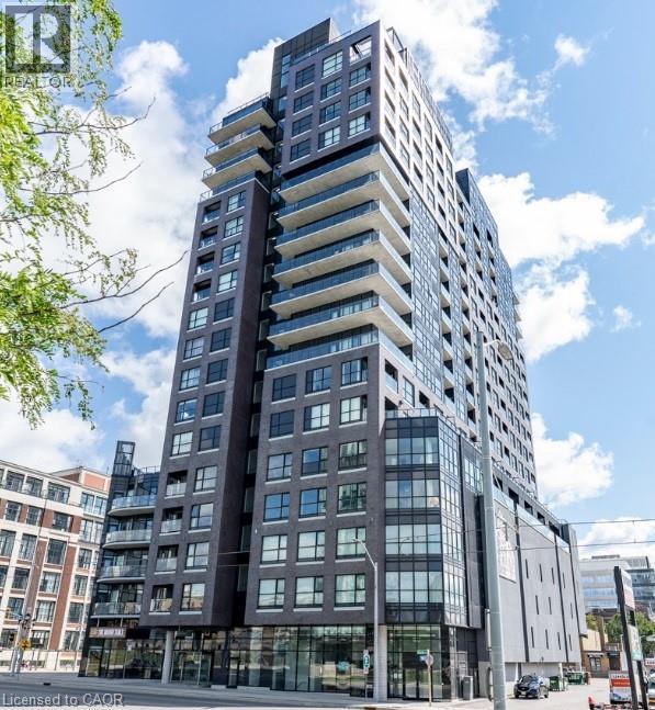 1 VICTORIA Unit 210