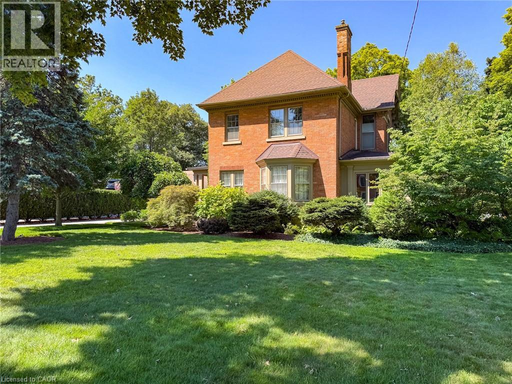 138 ST. JAMES