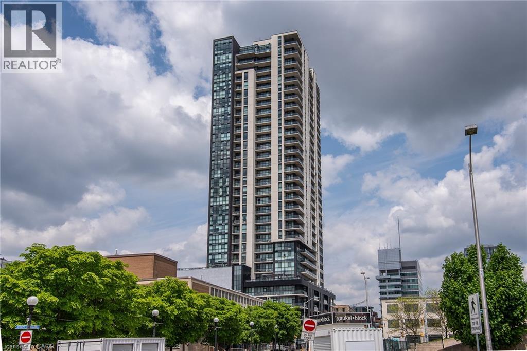 60 CHARLES Unit 3104