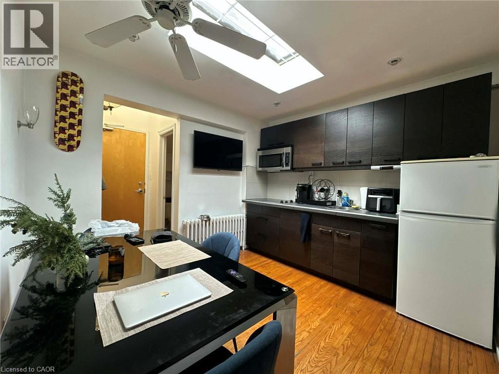 237 JAMES Unit 3