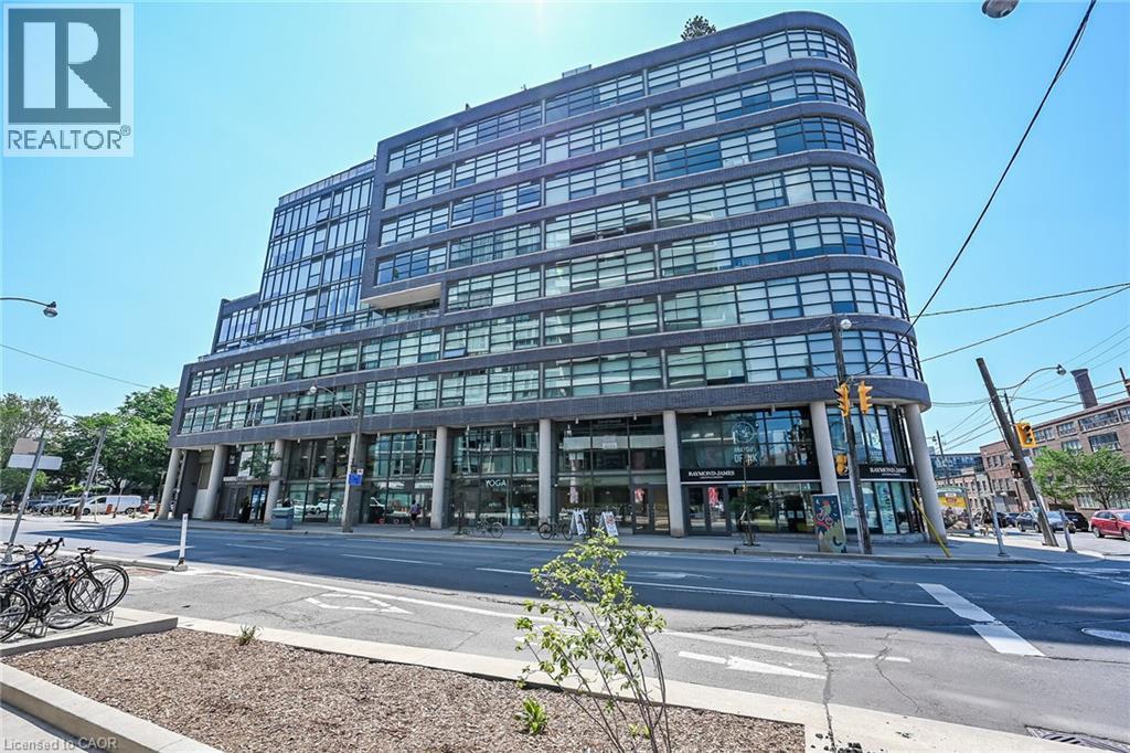 1201 DUNDAS Unit 902