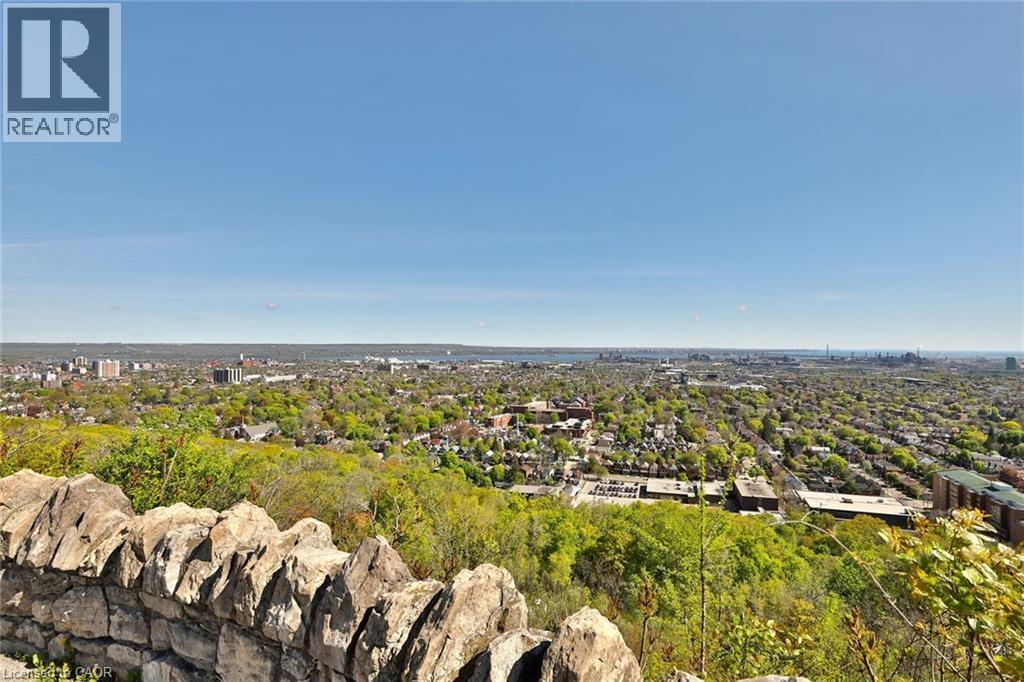 5 EAST 36TH Unit 205C