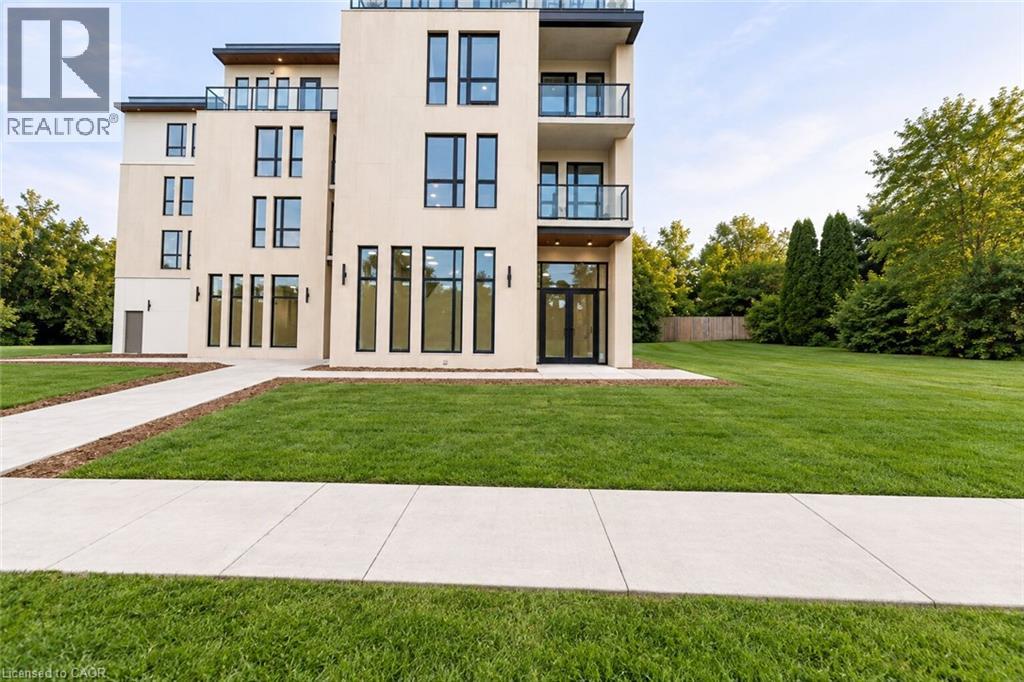 4390 HILLVIEW Unit B