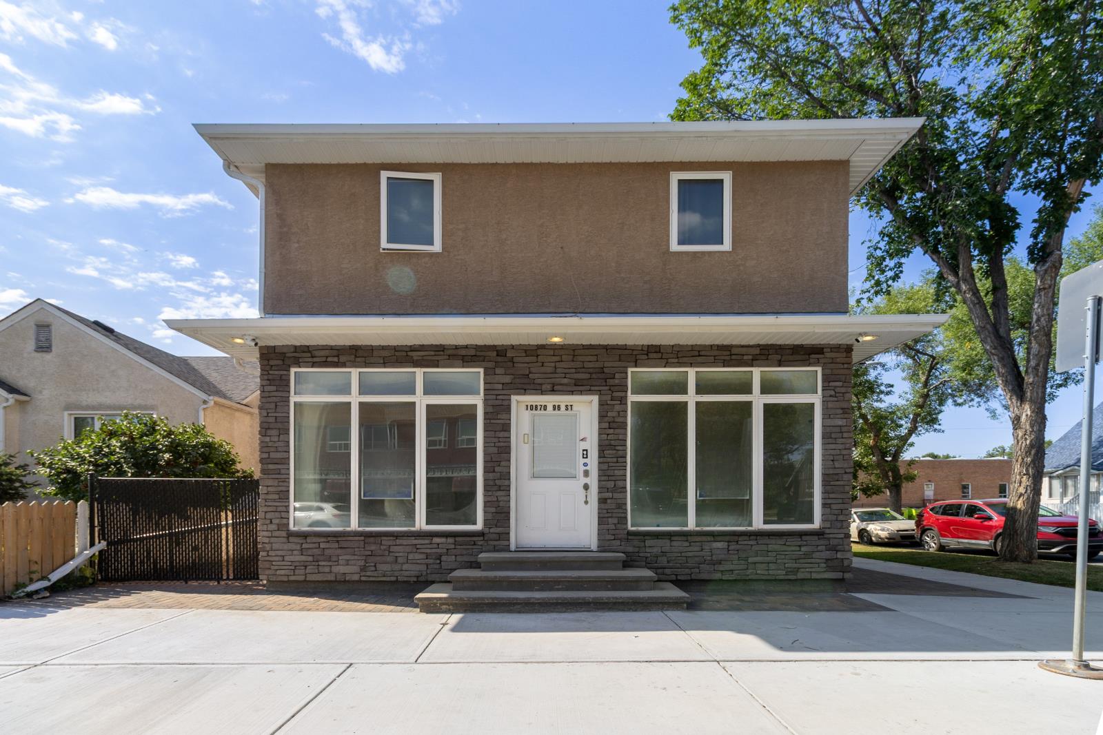 10870 96 Street, Edmonton, AB T5H 2K1, Canada