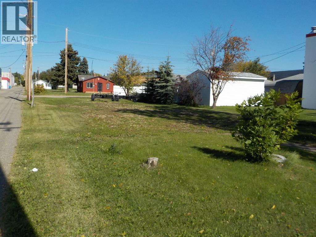 10916 103 Ave. photo 2