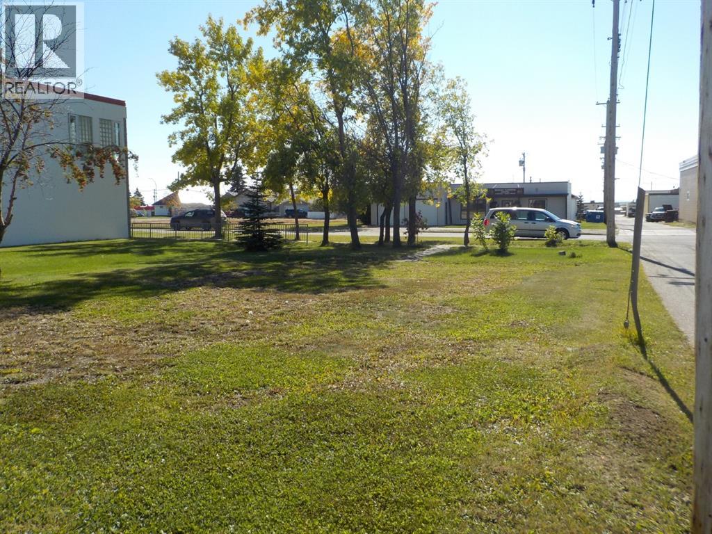 10916 103 Ave. photo 3