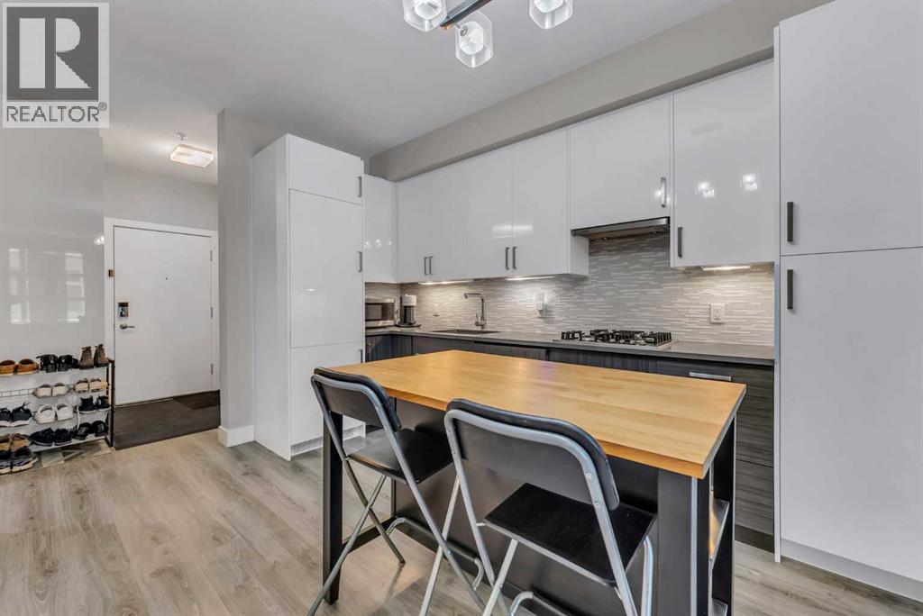 515 4 Unit 102 photo 4