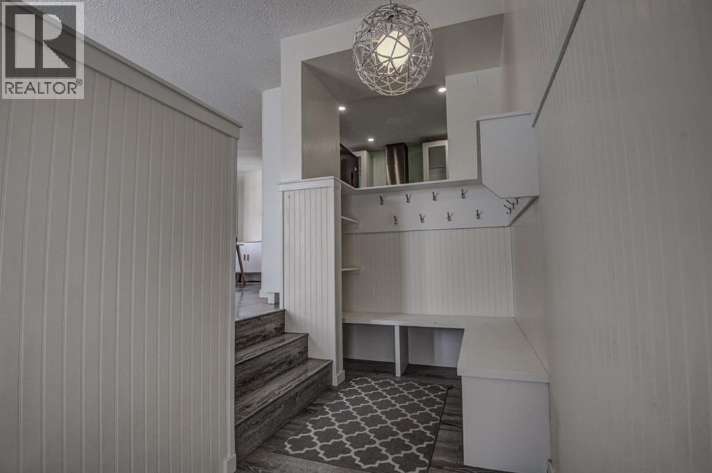 8408 Berkley photo 2