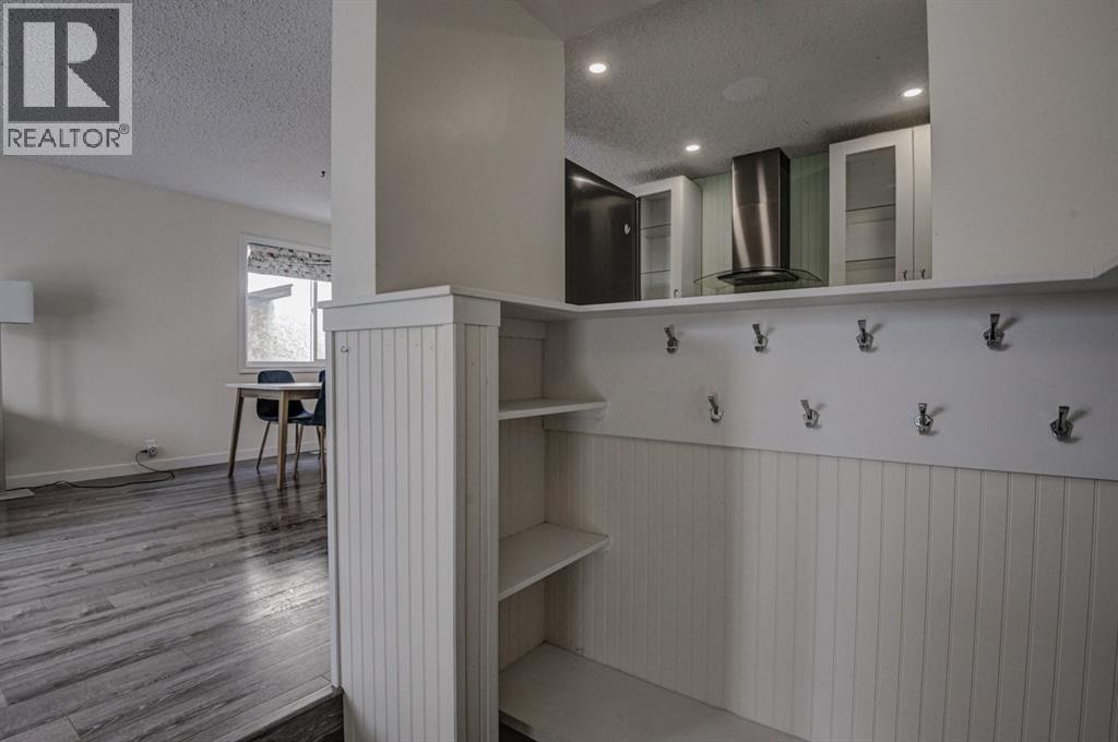 8408 Berkley photo 3