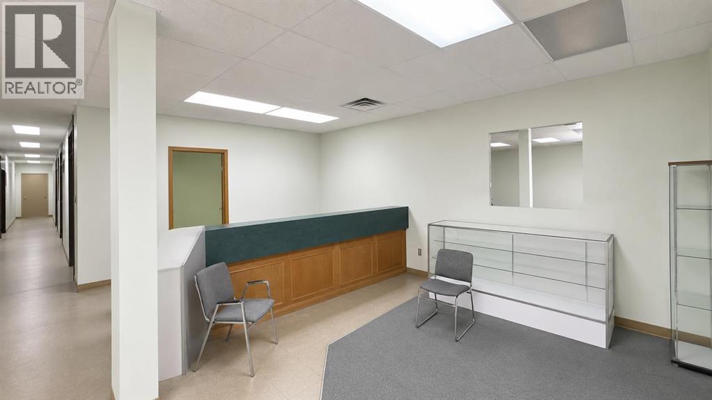 4768 Riverside Unit 1-3 photo 2