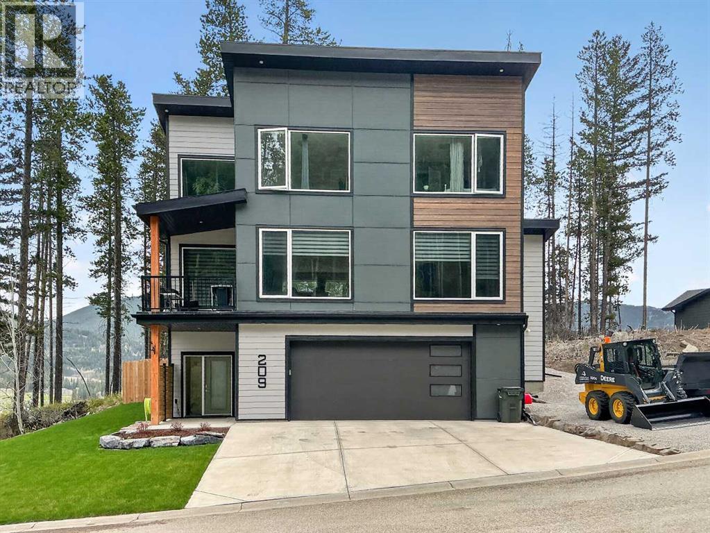 209 Southmore