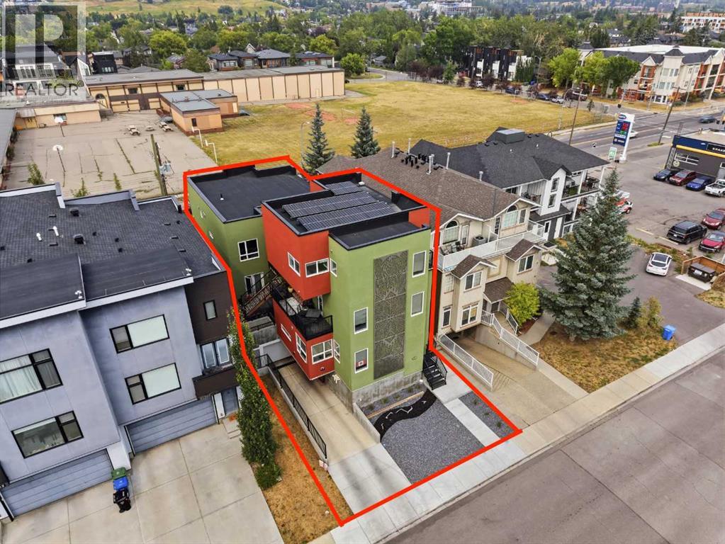 2226 Westmount