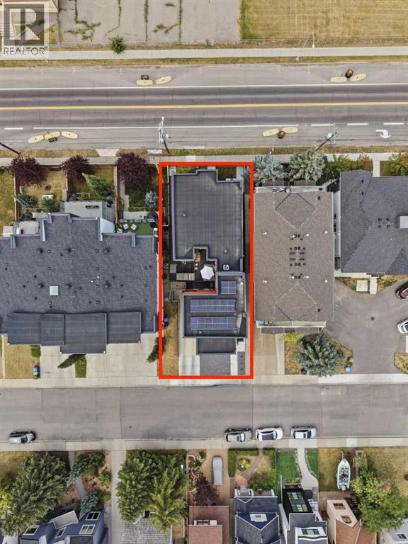 2226 Westmount photo 2