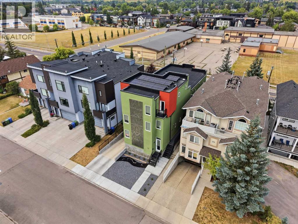 2226 Westmount photo 3