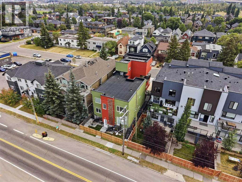 2226 Westmount photo 4