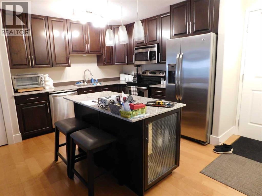 5901 71 Unit 203