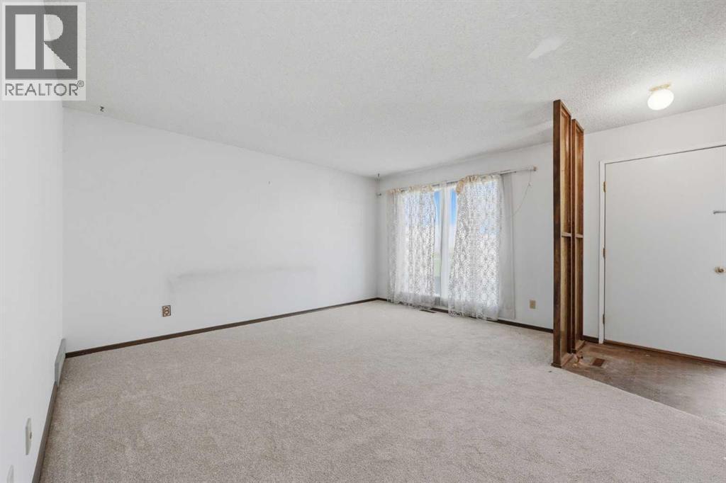 222 Marlborough photo 5