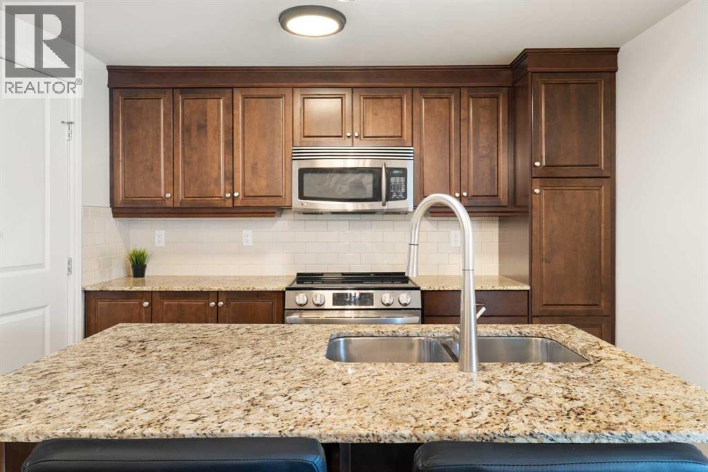 910 5 Unit 1906 photo 4