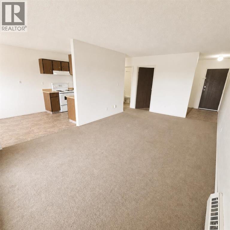 5611 10 Avenue Unit 105A photo 4