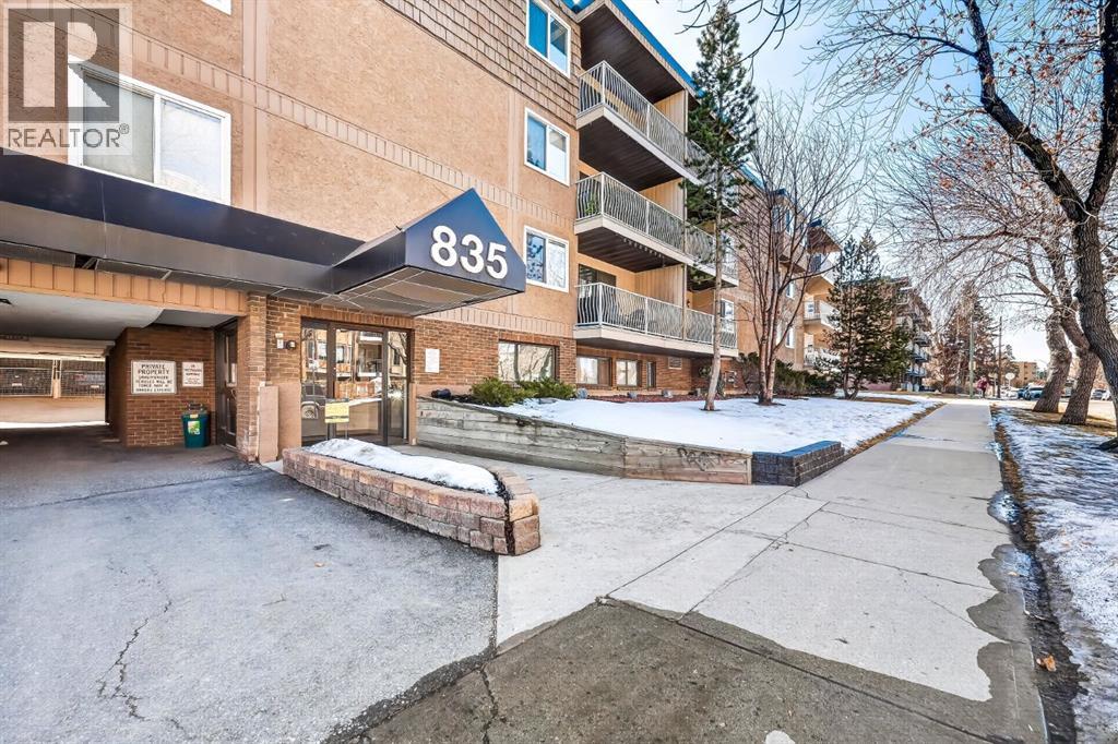 835 19 Unit 109 photo 2
