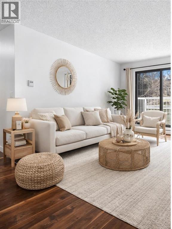 835 19 Unit 109 photo 4