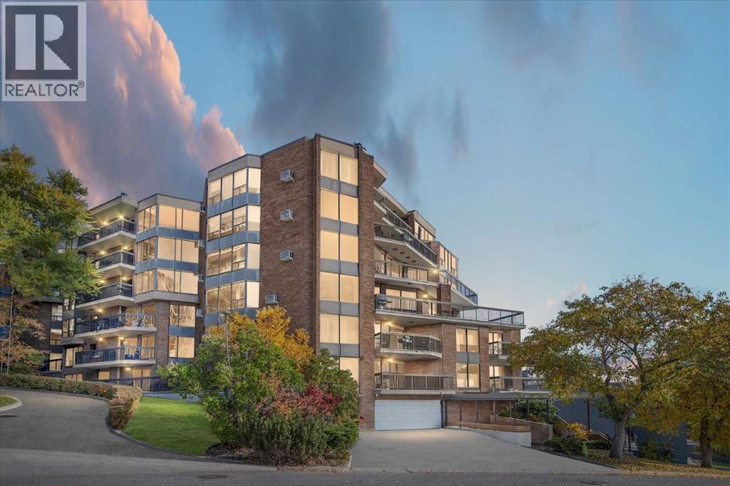 320 Meredith Unit 302